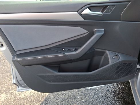 New 2026 Volkswagen Jetta SE FWD image 8