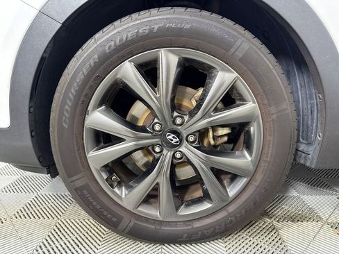 Used 2018 Hyundai Santa Fe Sport image 20