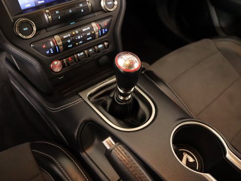 Used 2020 Ford Mustang Shelby GT350 w/ Technology Package image 9