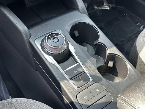 Used 2022 Ford Escape SE w/ SE Sport Appearance Package image 15