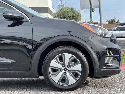 Used 2022 Kia Niro LX image 33