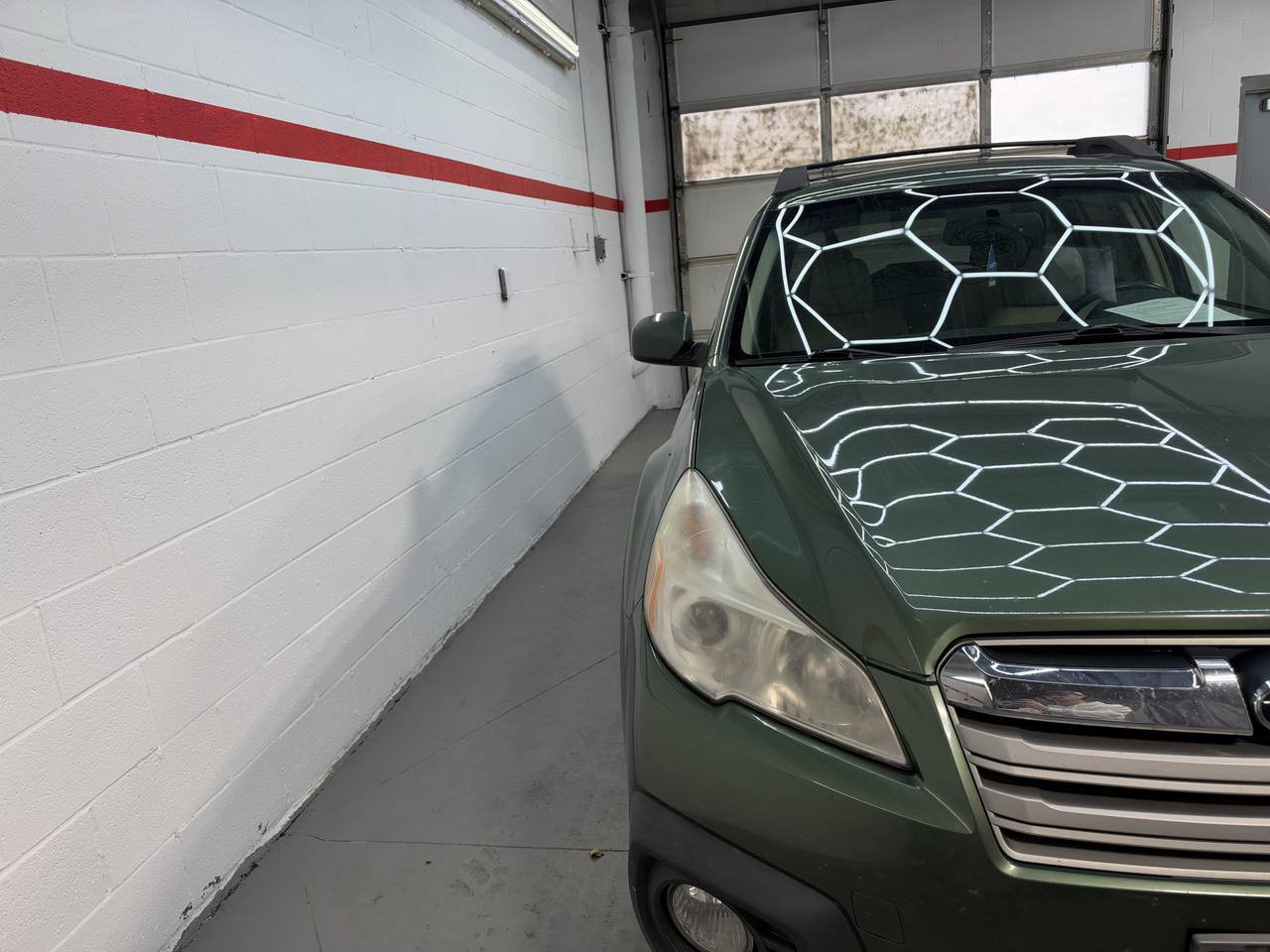 Used 2013 Subaru Outback 2.5i Limited w/ Moonroof Pkg AWD/4WD image 11