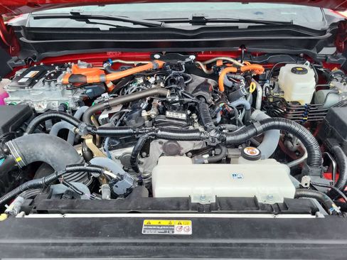 Used 2025 Toyota Tacoma TRD Off-Road w/ TRD Off Road Upgrade Package AWD/4WD image 17