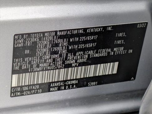 Used 2022 Toyota RAV4 XLE AWD/4WD image 29