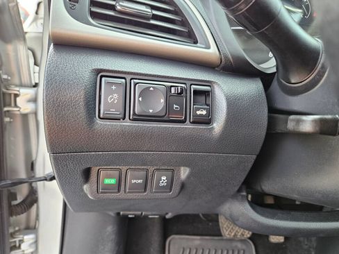 Used 2015 Nissan Sentra SR FWD image 19