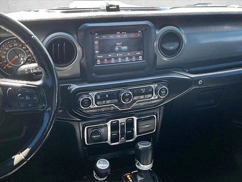 Used 2021 Jeep Gladiator Willys image 6