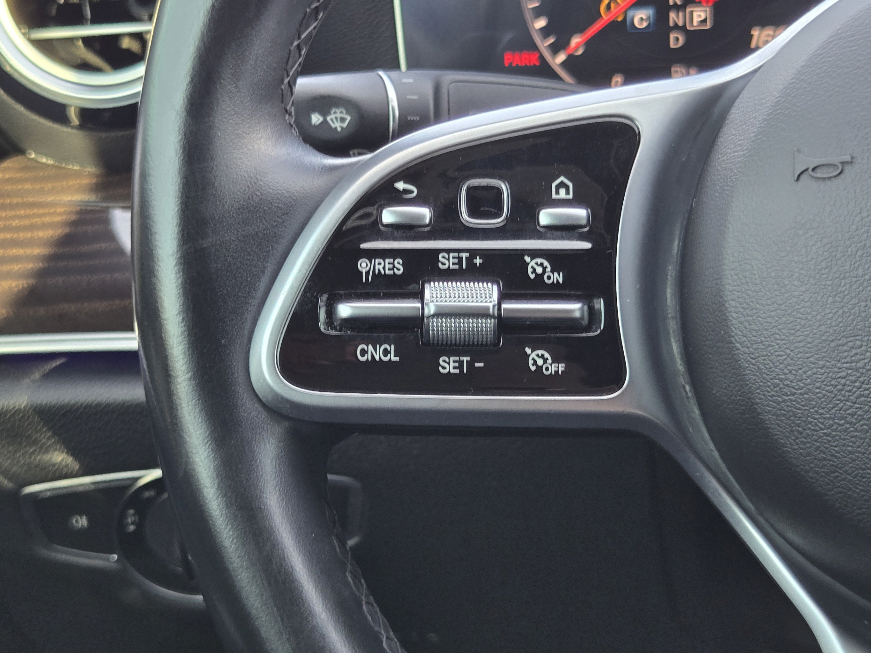 Used 2020 Mercedes-Benz E 350 Sedan image 25