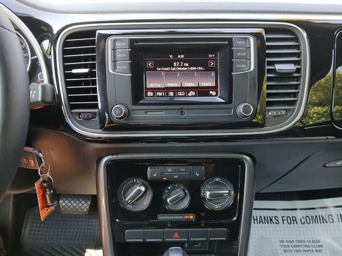 Used 2018 Volkswagen Beetle 2.0T S image 18