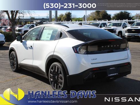 New 2026 Nissan Leaf Platinum+ w/ Cargo Package (Platinum+) image 9