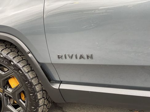 Used 2022 Rivian R1T Adventure AWD/4WD image 10