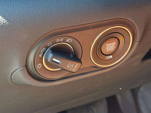 Certified 2023 Maserati Levante GT image 45