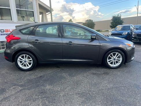 Used 2017 Ford Focus SE image 6