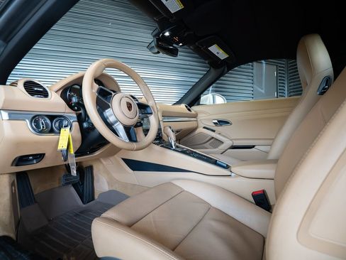 Certified 2017 Porsche 718 Boxster RWD image 4
