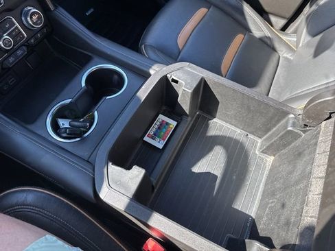 Used 2021 GMC Yukon AT4 image 33