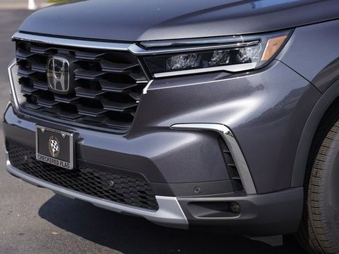 New 2025 Honda Pilot EX-L image 3