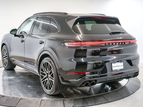 New 2026 Porsche Cayenne S AWD/4WD image 3
