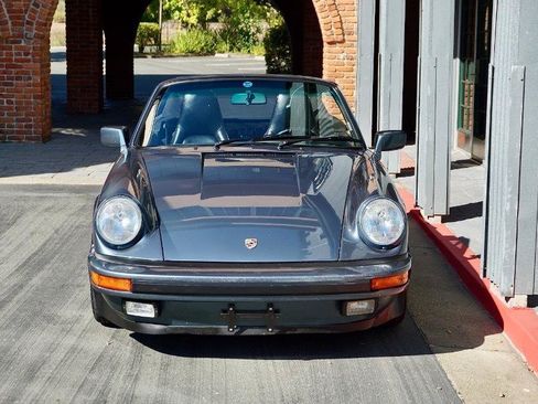Used 1987 Porsche 911 Carrera RWD image 24