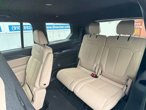 Used 2023 Jeep Grand Cherokee L Limited w/ Trailer Tow Group (B) image 30