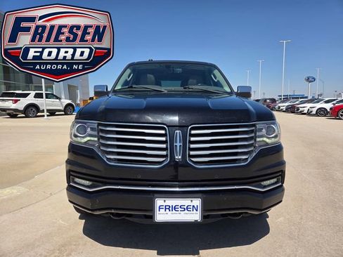 Used 2017 Lincoln Navigator L Select AWD/4WD image 2