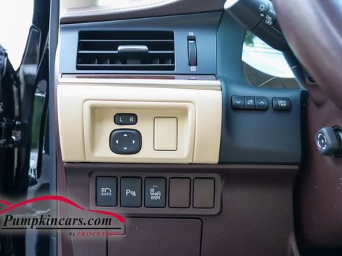 Used 2016 Lexus ES 350 w/ Luxury Package w/Wood Trim FWD image 14