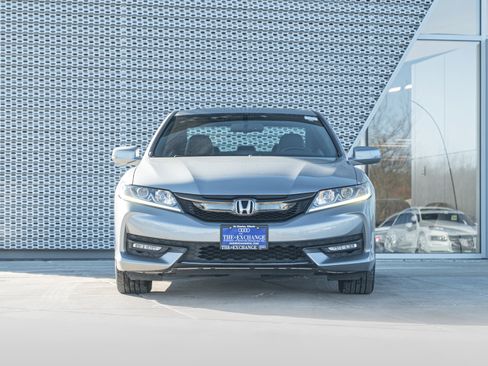 Used 2017 Honda Accord EX-L image 32