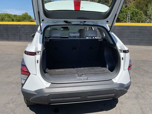Used 2024 Hyundai Kona SE AWD/4WD image 25