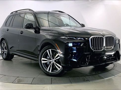 Certified 2024 BMW X7 xDrive40i w/ M Sport Package image 1
