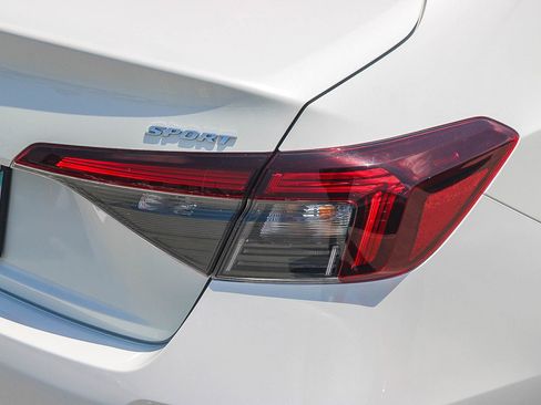 Used 2025 Honda Civic Sport image 10
