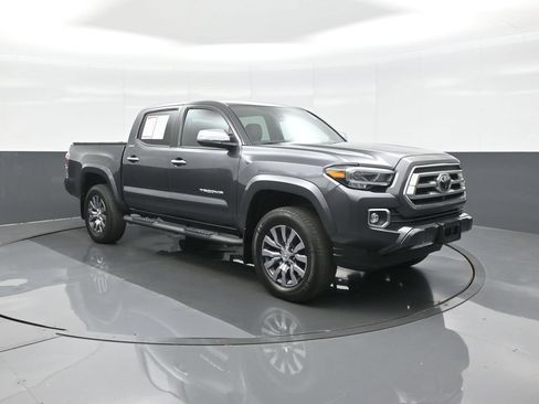Certified 2022 Toyota Tacoma Limited AWD/4WD image 1