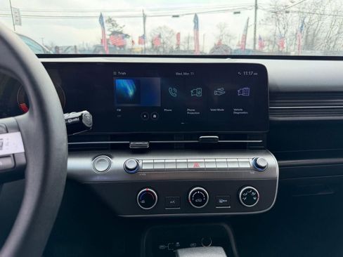 Used 2024 Hyundai Kona SE image 18
