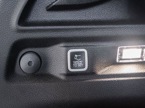 New 2025 Jeep Grand Cherokee L Limited w/ Luxury Tech Group II image 11