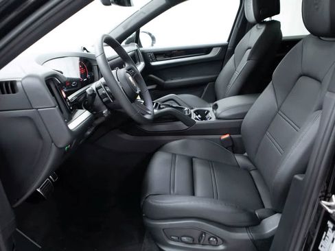 Certified 2026 Porsche Cayenne S AWD/4WD image 22