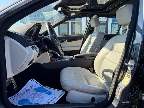 Used 2010 Mercedes-Benz C 300 4MATIC Sedan image 11