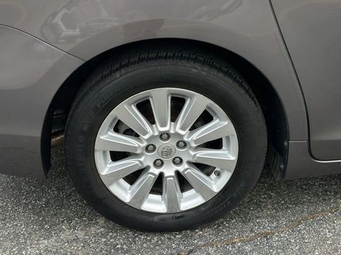 Used 2015 Toyota Sienna Limited Premium image 10