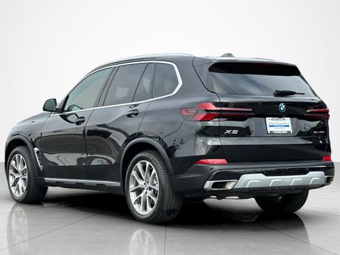 Used 2024 BMW X5 sDrive40i w/ Premium Package RWD image 3