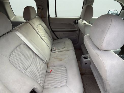 Used 2008 Chevrolet HHR LS image 14