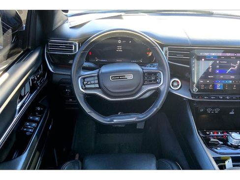 Used 2022 Jeep Grand Wagoneer Series II image 6