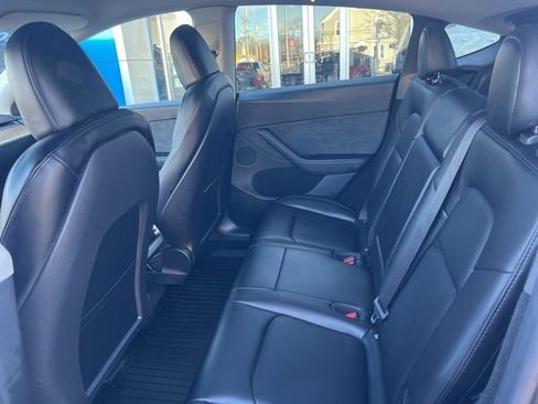 Used 2024 Tesla Model Y Long Range image 18