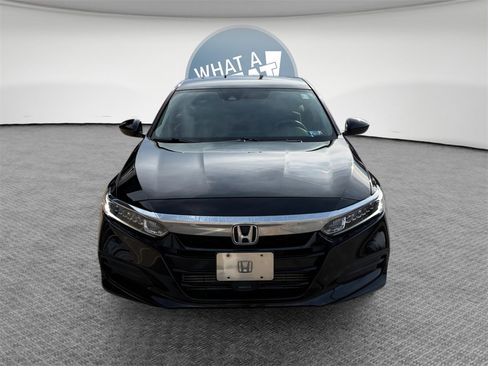 Used 2018 Honda Accord LX image 9