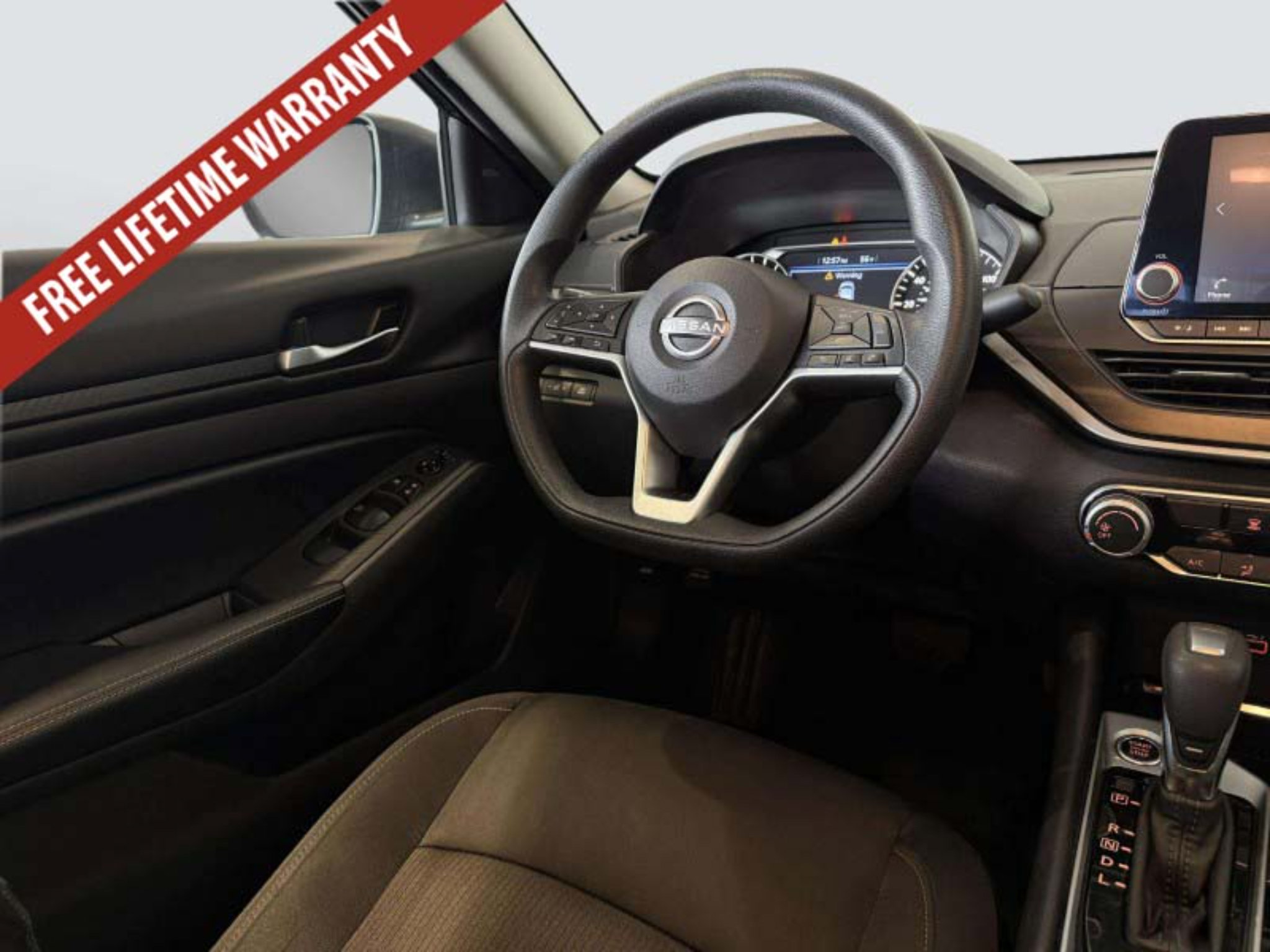 Used 2024 Nissan Altima 2.5 SV FWD image 22