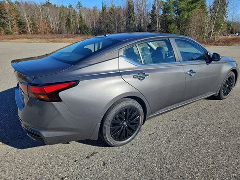 New 2025 Nissan Altima 2.5 SV w/ SV Special Edition Package image 7