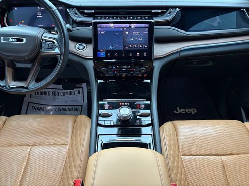 Used 2022 Jeep Grand Cherokee L Summit w/ Advanced Protech Group IV AWD/4WD image 16