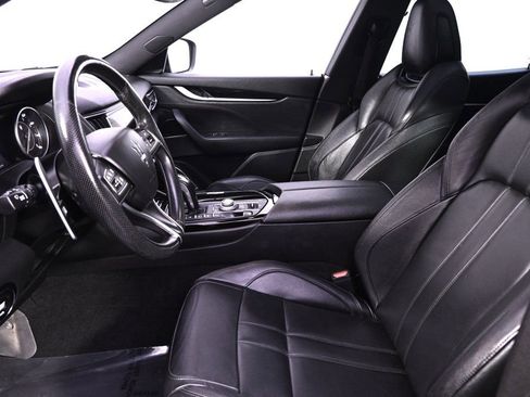 Used 2021 Maserati Levante GranSport image 13