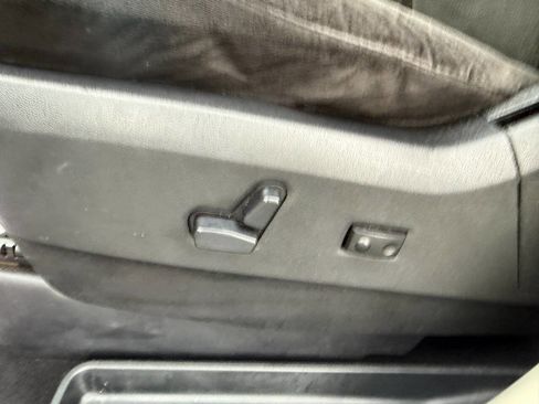 Used 2015 Dodge Grand Caravan SXT w/ Security Group image 18