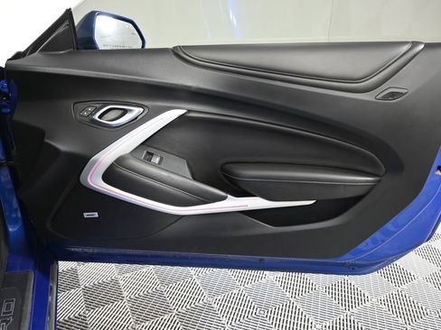 Used 2017 Chevrolet Camaro SS RWD image 12