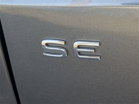 Used 2022 Volkswagen Atlas SE image 11