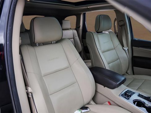 Used 2021 Jeep Grand Cherokee Summit image 31