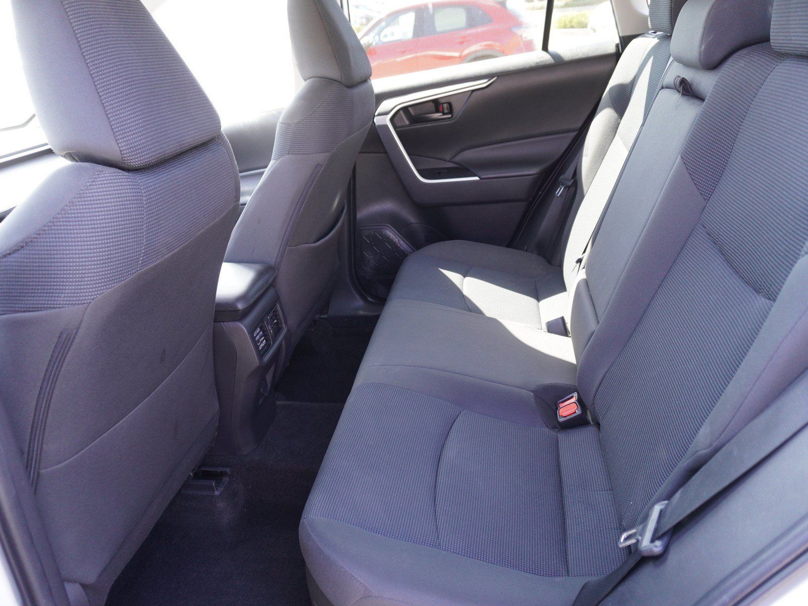 Used 2023 Toyota RAV4 LE AWD/4WD image 14