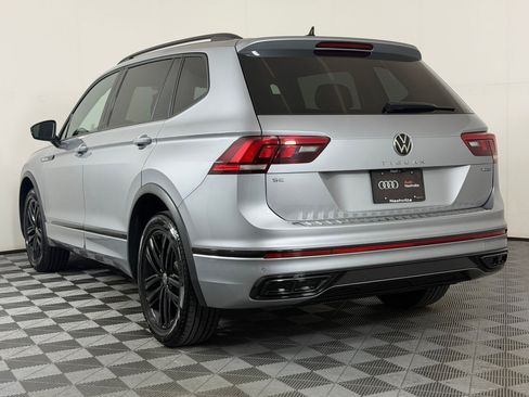 Used 2022 Volkswagen Tiguan SE R-Line AWD/4WD image 3