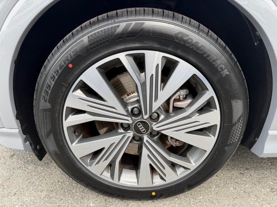 Used 2023 Audi Q4 e-tron Premium w/ Convenience Package RWD image 47